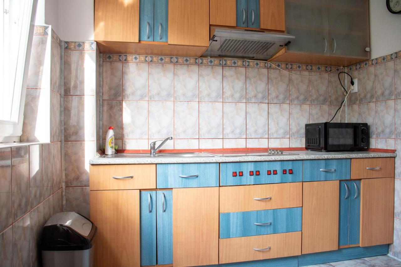 Family-Friendly Apartment Oradea Bagian luar foto