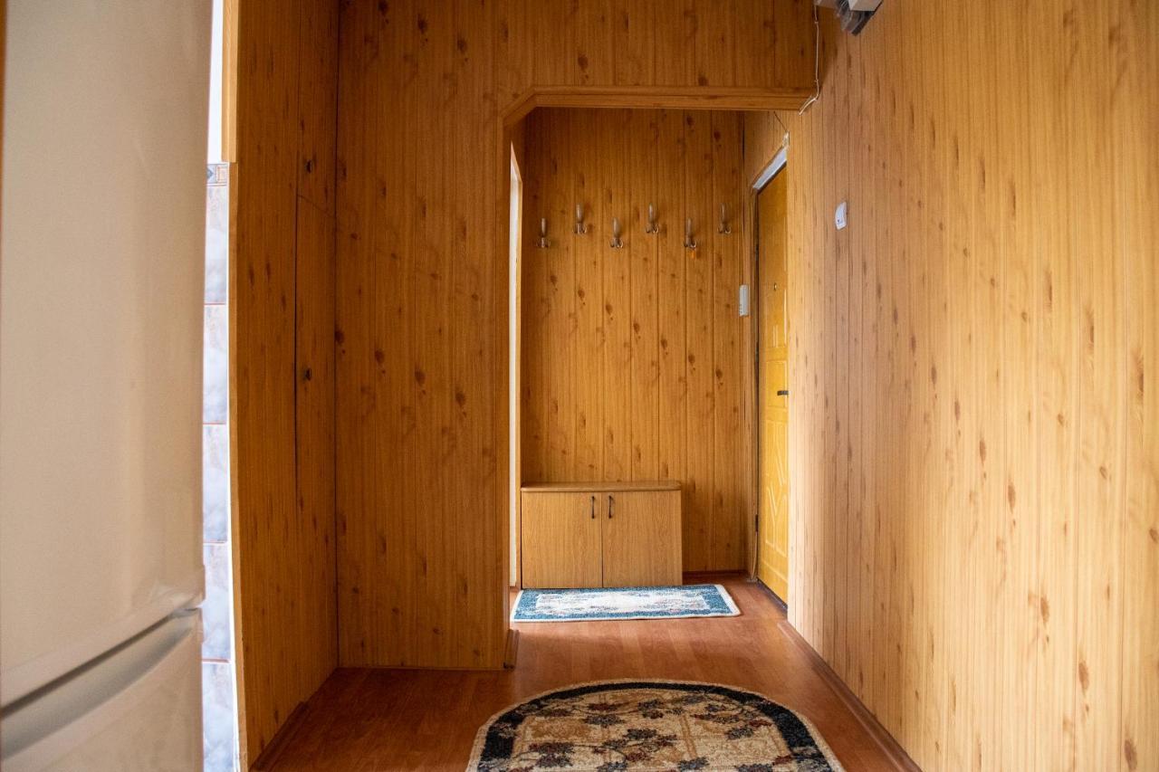 Family-Friendly Apartment Oradea Bagian luar foto