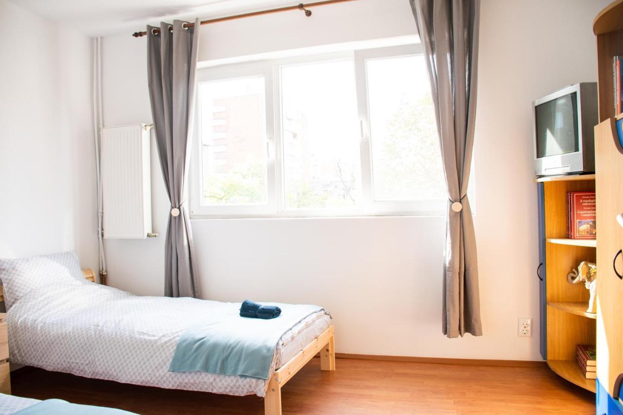 Family-Friendly Apartment Oradea Bagian luar foto