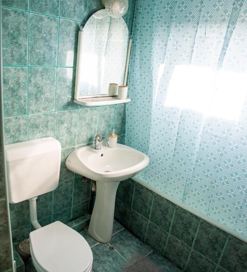 Family-Friendly Apartment Oradea Bagian luar foto