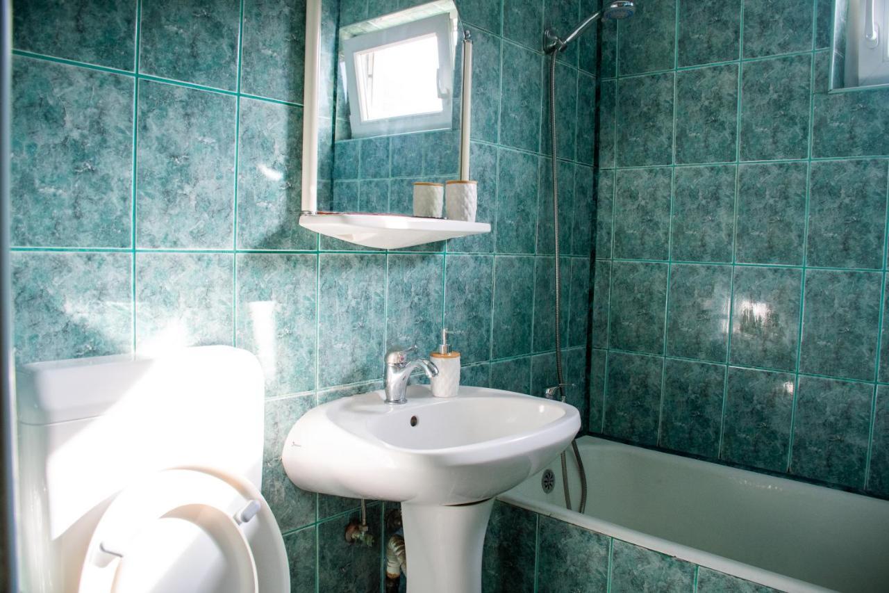 Family-Friendly Apartment Oradea Bagian luar foto