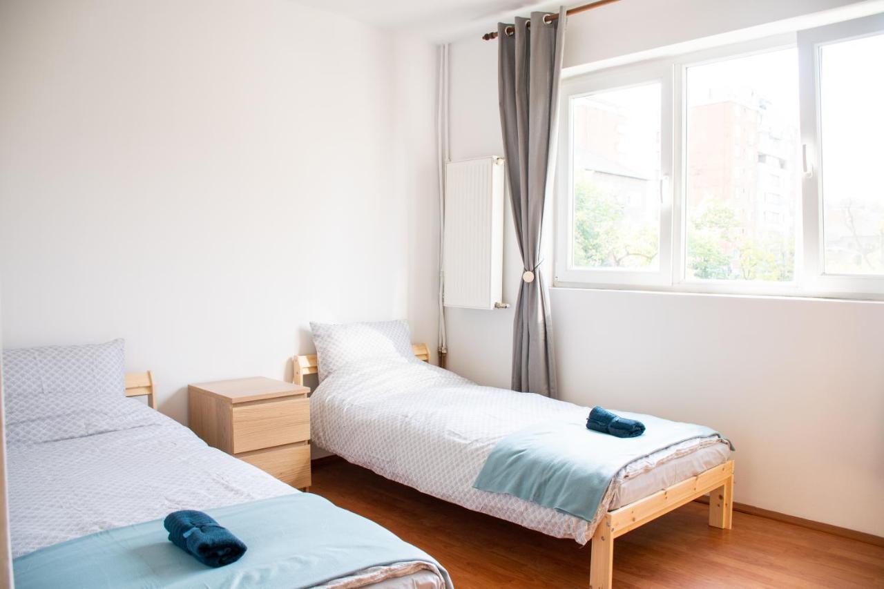 Family-Friendly Apartment Oradea Bagian luar foto